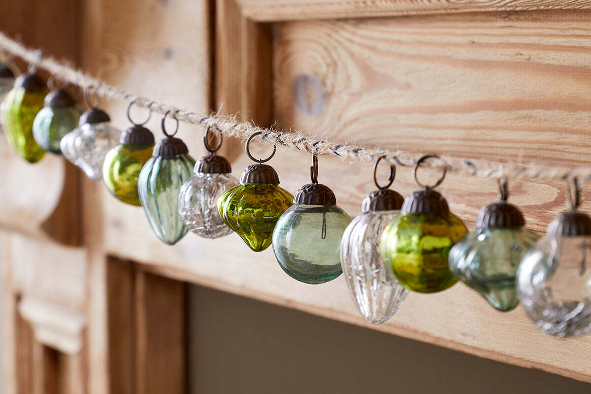 Ekiti Bauble Garland - Mixed Green & Clear - Image 3