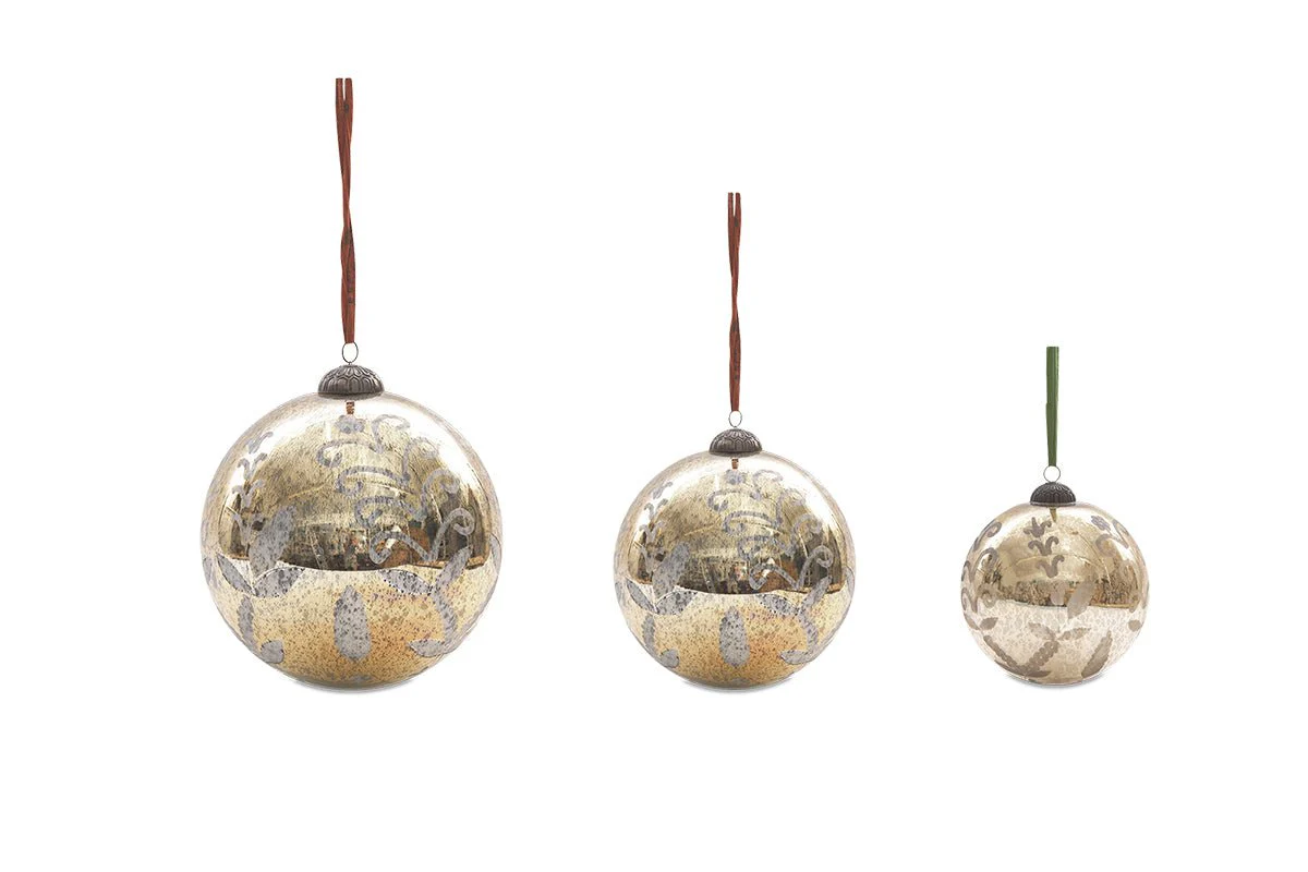 Giant Antique Gold Bauble - Image 4