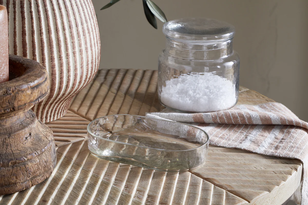 Ilcoso Recycled Hammered Glass Soap Dish - Clear - Image 4