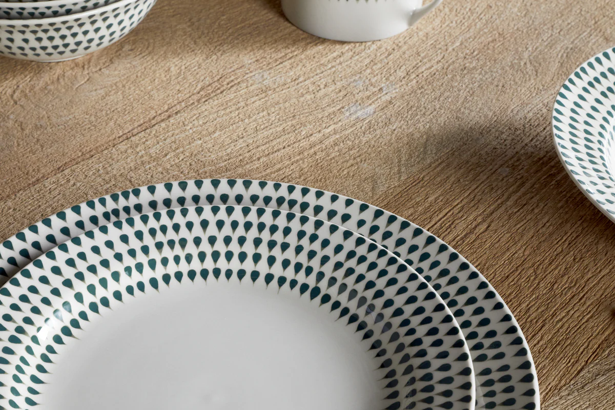 Juniper Drop Dinnerware Set - Cream & Juniper (Set of 12) - Image 9