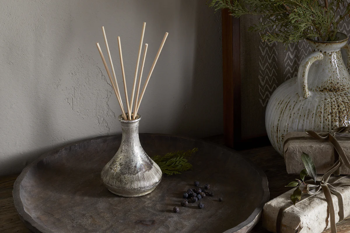 Juniper & Fir Reed Diffuser - Antique Gold - Image 3