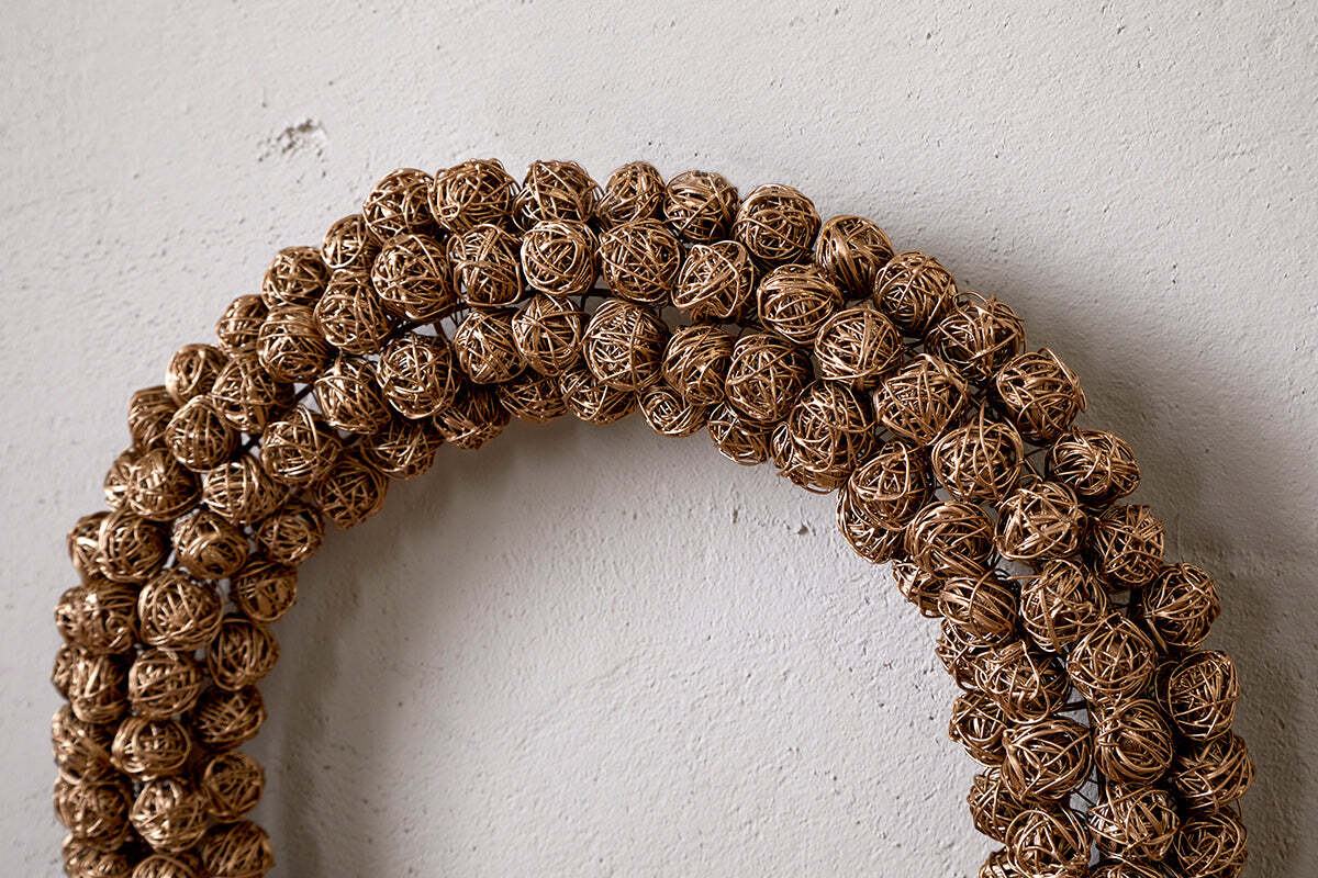 Madhi Wire Ball Wreath - Brass - Image 5
