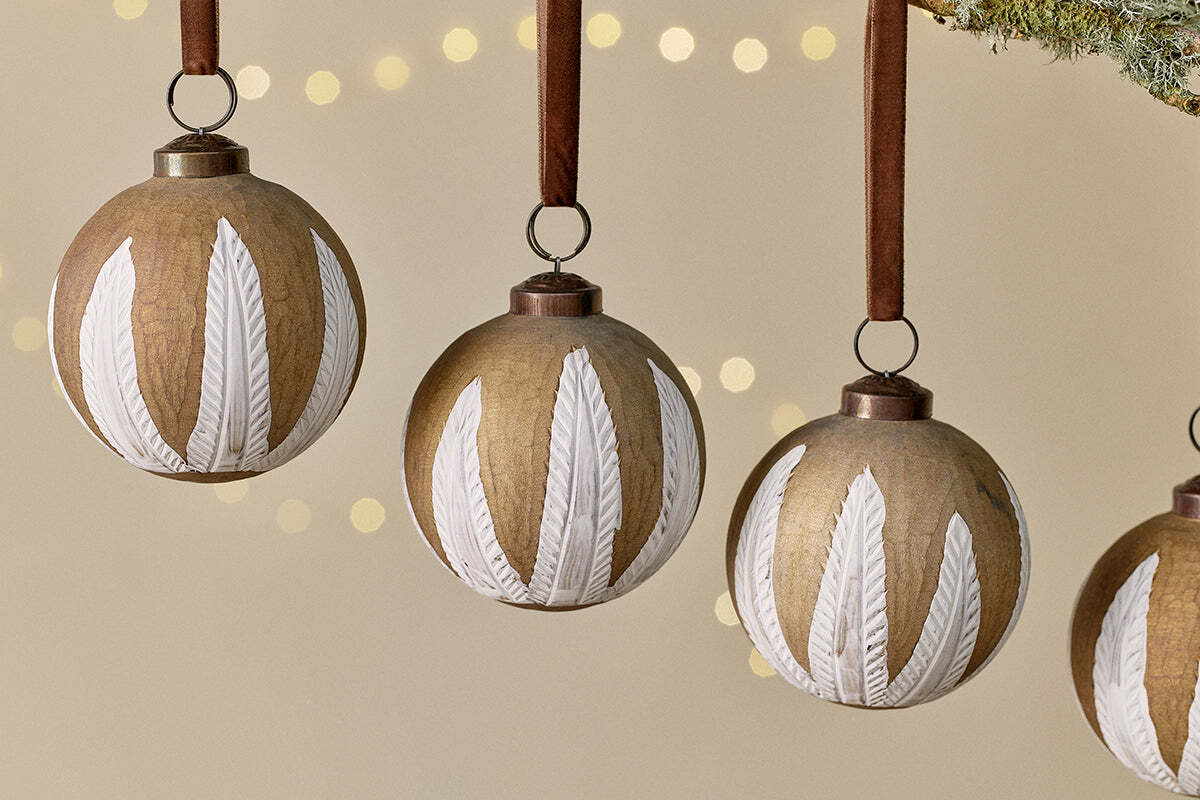 Nori Baubles - Gold & Cream - (Set of 4) - Image 3