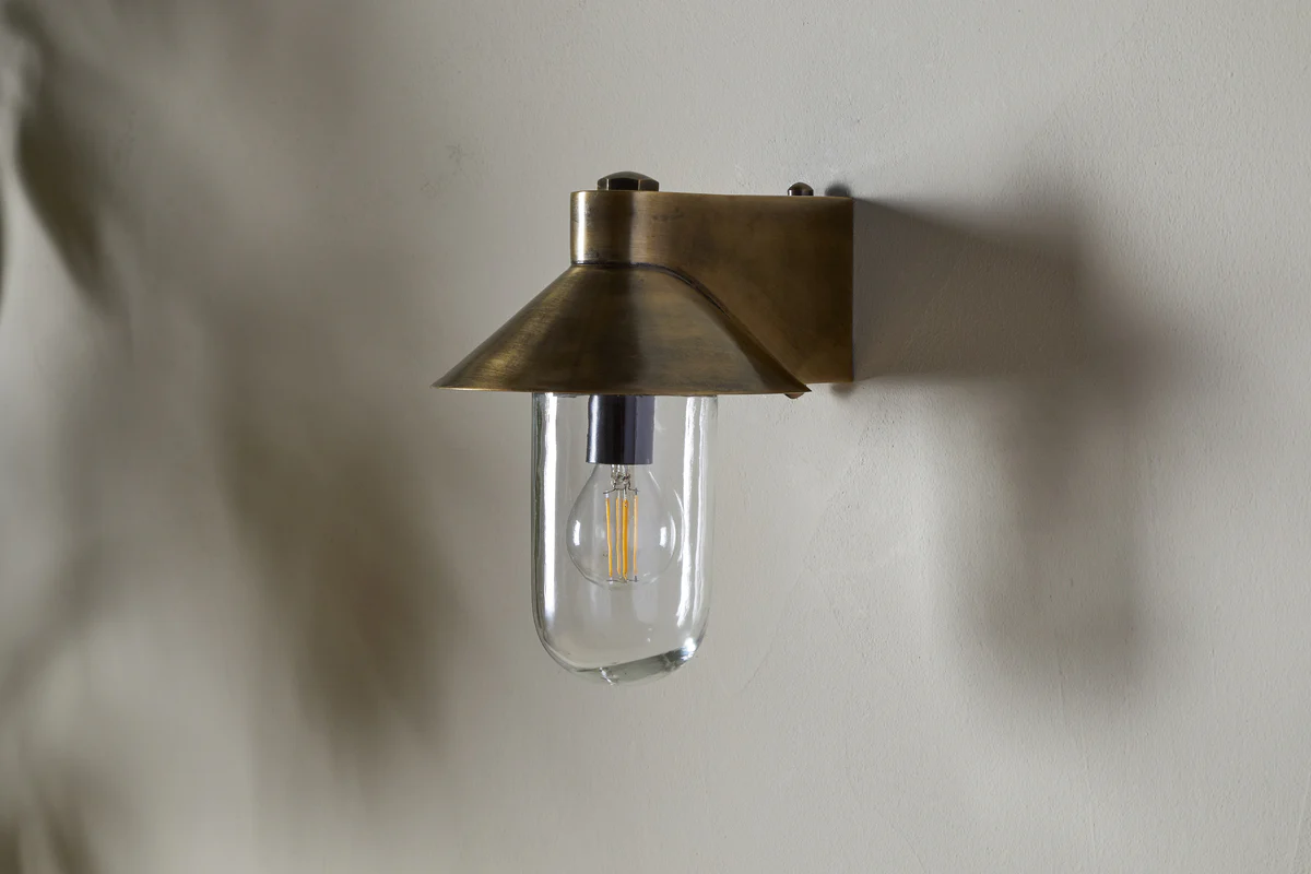 Singa Outdoor Wall Lamp - Antique Brass - Image 4