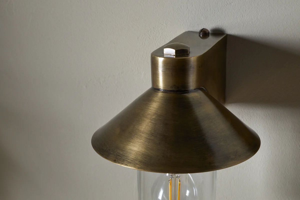 Singa Outdoor Wall Lamp - Antique Brass - Image 5
