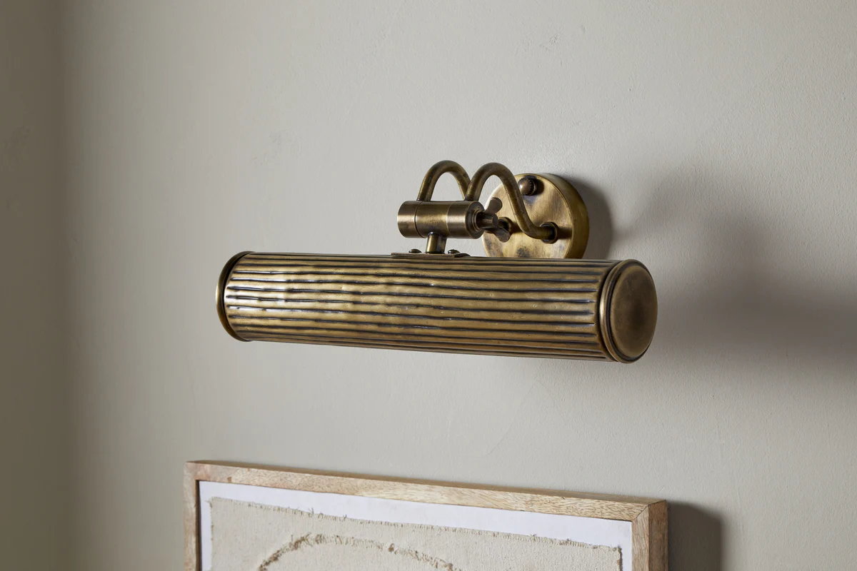 Tinje Picture Wall Light - Antique Brass - Image 4