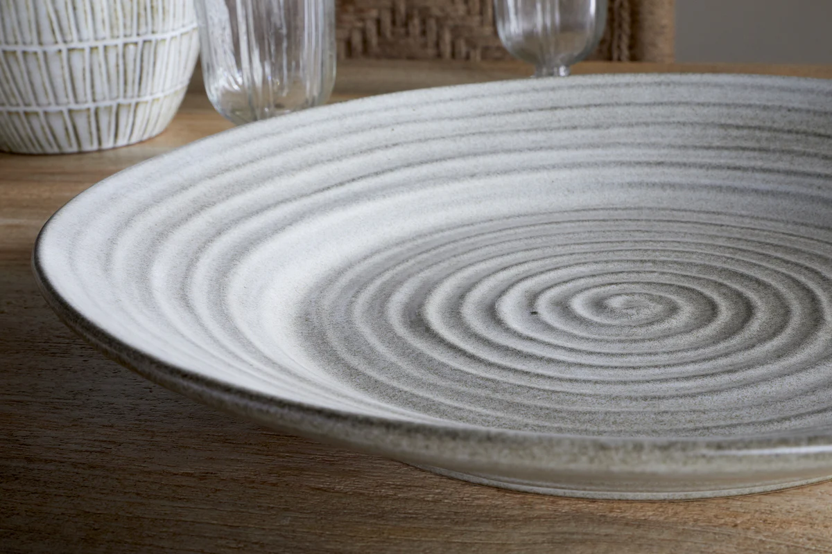 Valinha Earthenware Round Platter - Grey - Image 4