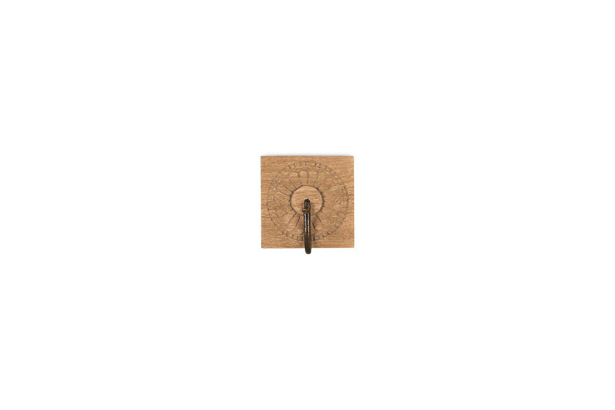Veduru Mango Wood Carved Square Hook - Natural - Image 6