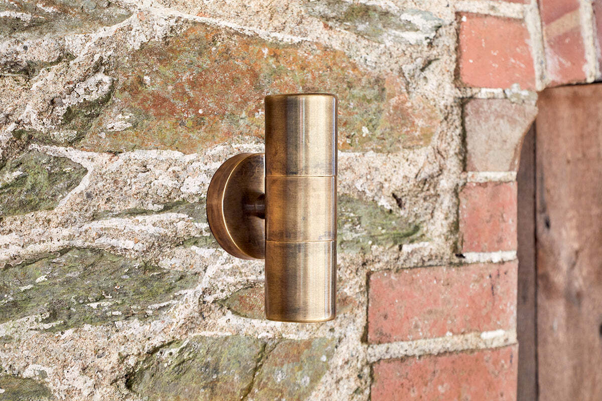 Vitla Outdoor Wall Lamp - Antique Brass - Image 2