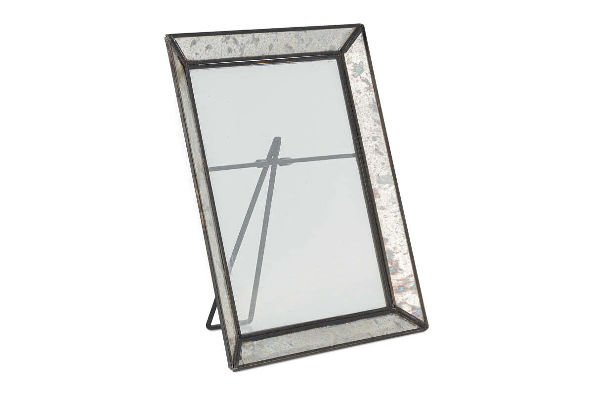 Yash Antique Glass & Iron Photoframe - Antique Black - Image 9